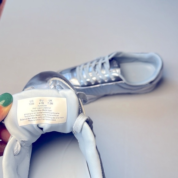 DKNY Forsythe Sneaker Women metallic blue size 10 - Picture 8 of 10